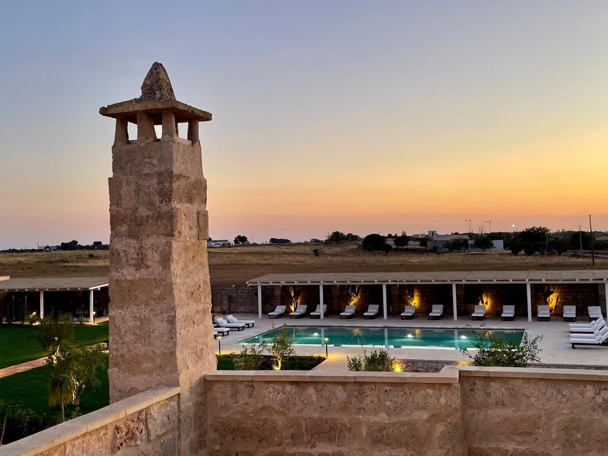 Masseria Donna Menga - The Leading Hotels Of The World Torre Lapillo Exteriör bild