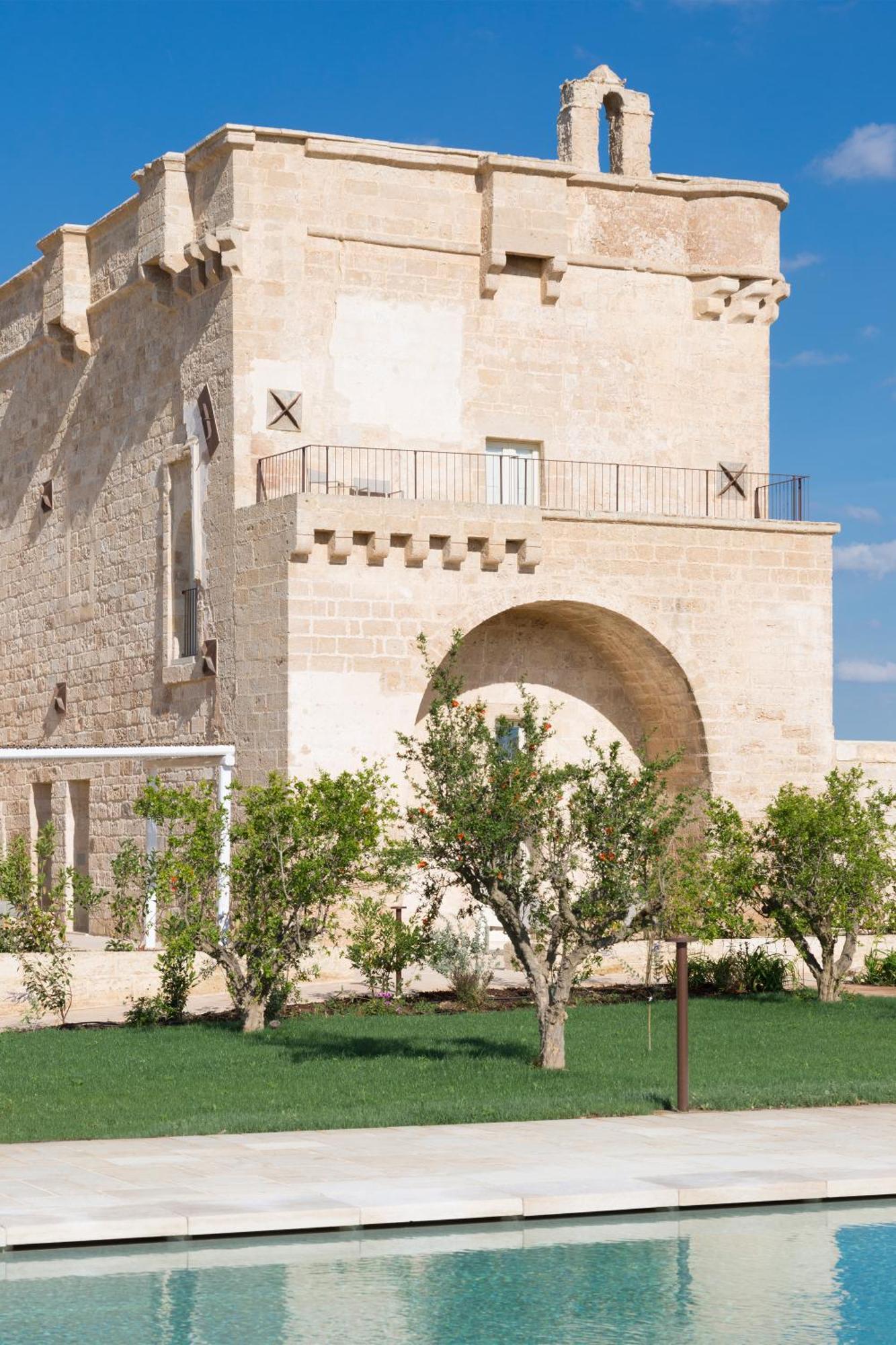 Masseria Donna Menga - The Leading Hotels Of The World Torre Lapillo Exteriör bild