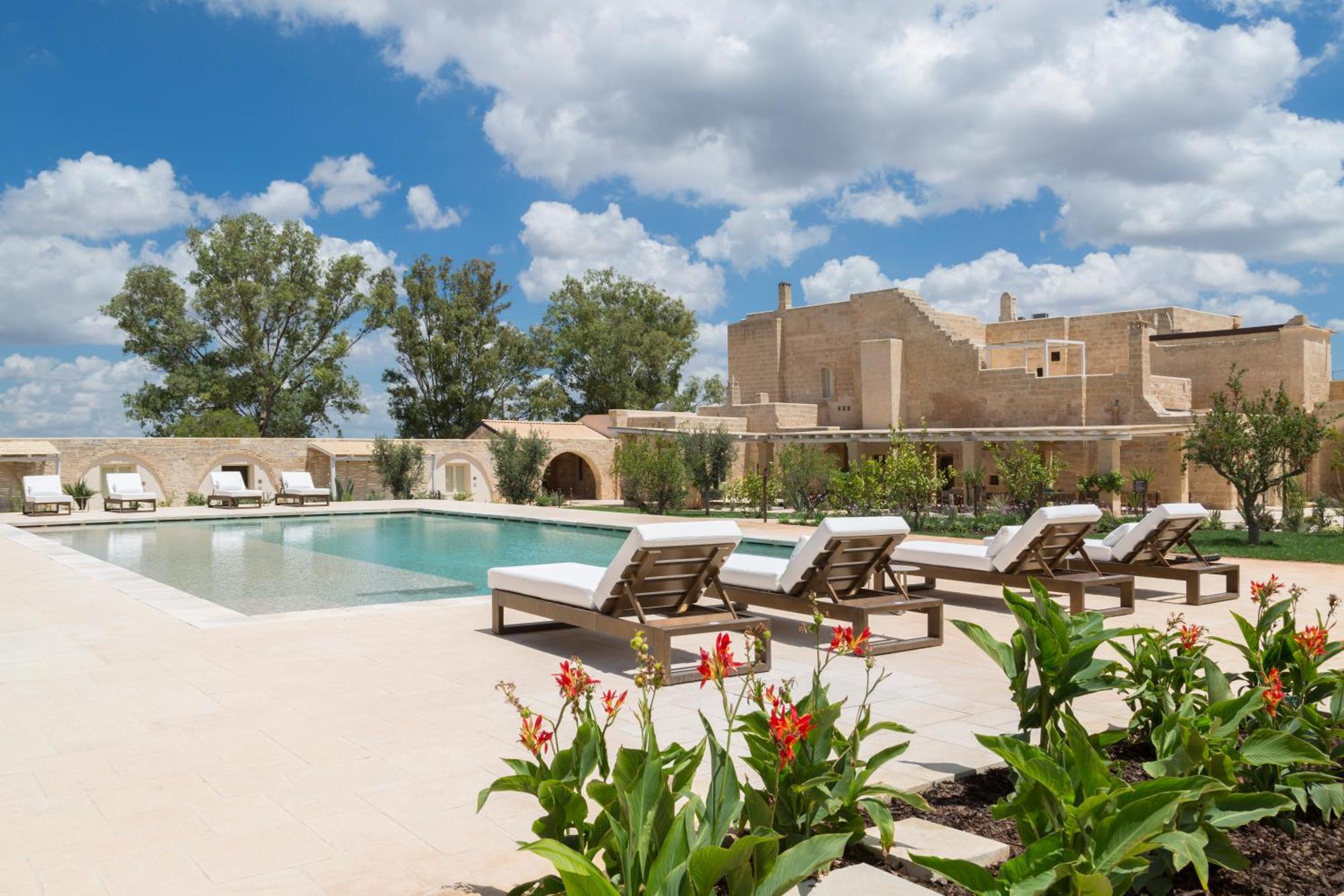 Masseria Donna Menga - The Leading Hotels Of The World Torre Lapillo Exteriör bild
