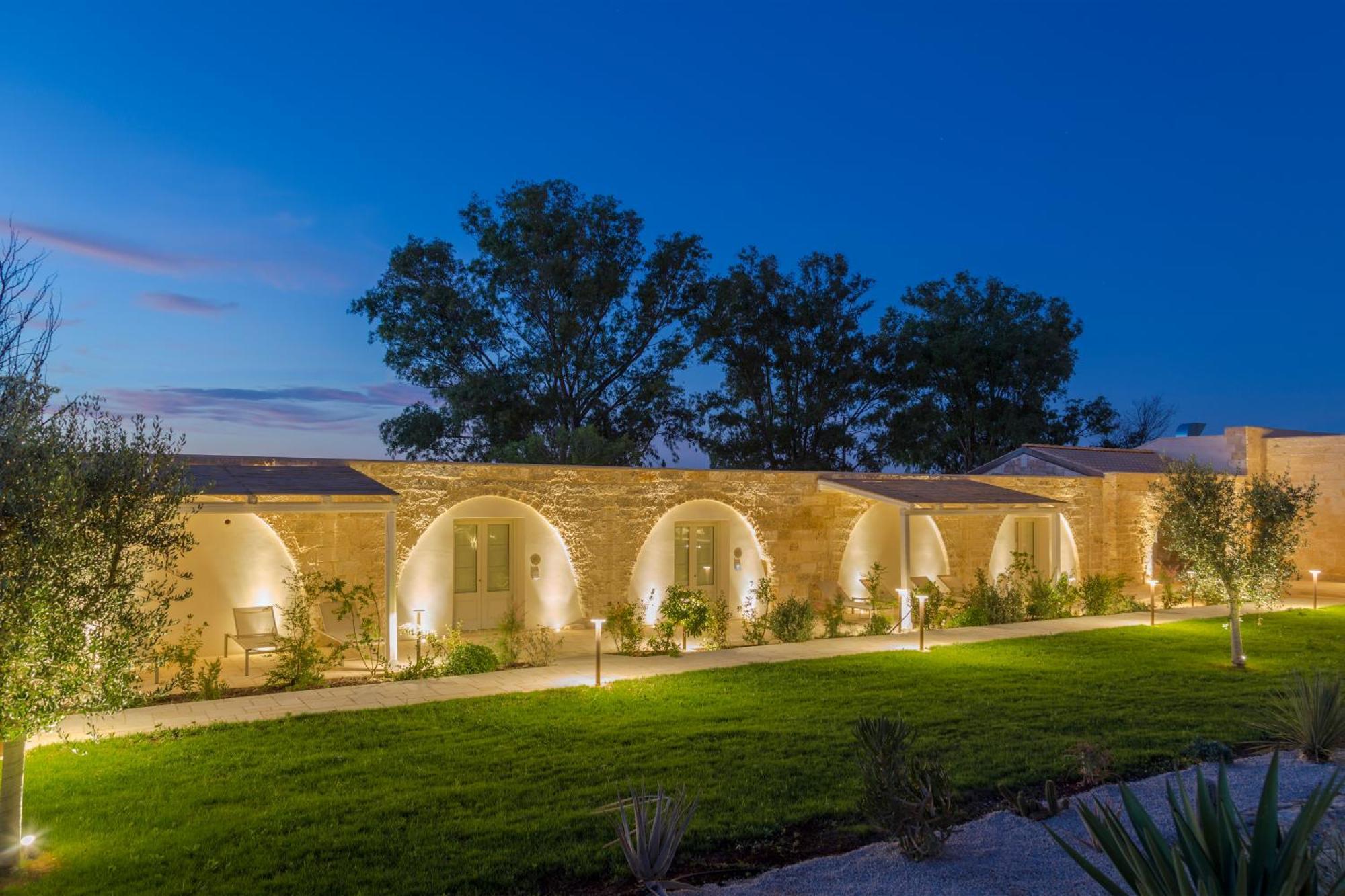 Masseria Donna Menga - The Leading Hotels Of The World Torre Lapillo Exteriör bild