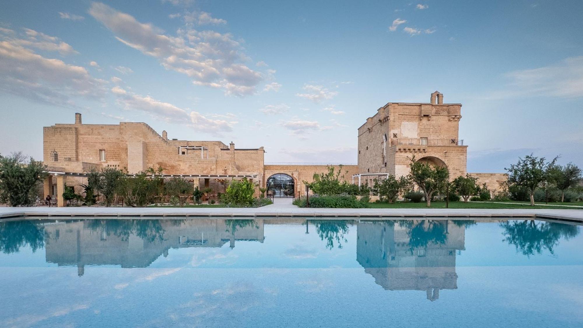 Masseria Donna Menga - The Leading Hotels Of The World Torre Lapillo Exteriör bild