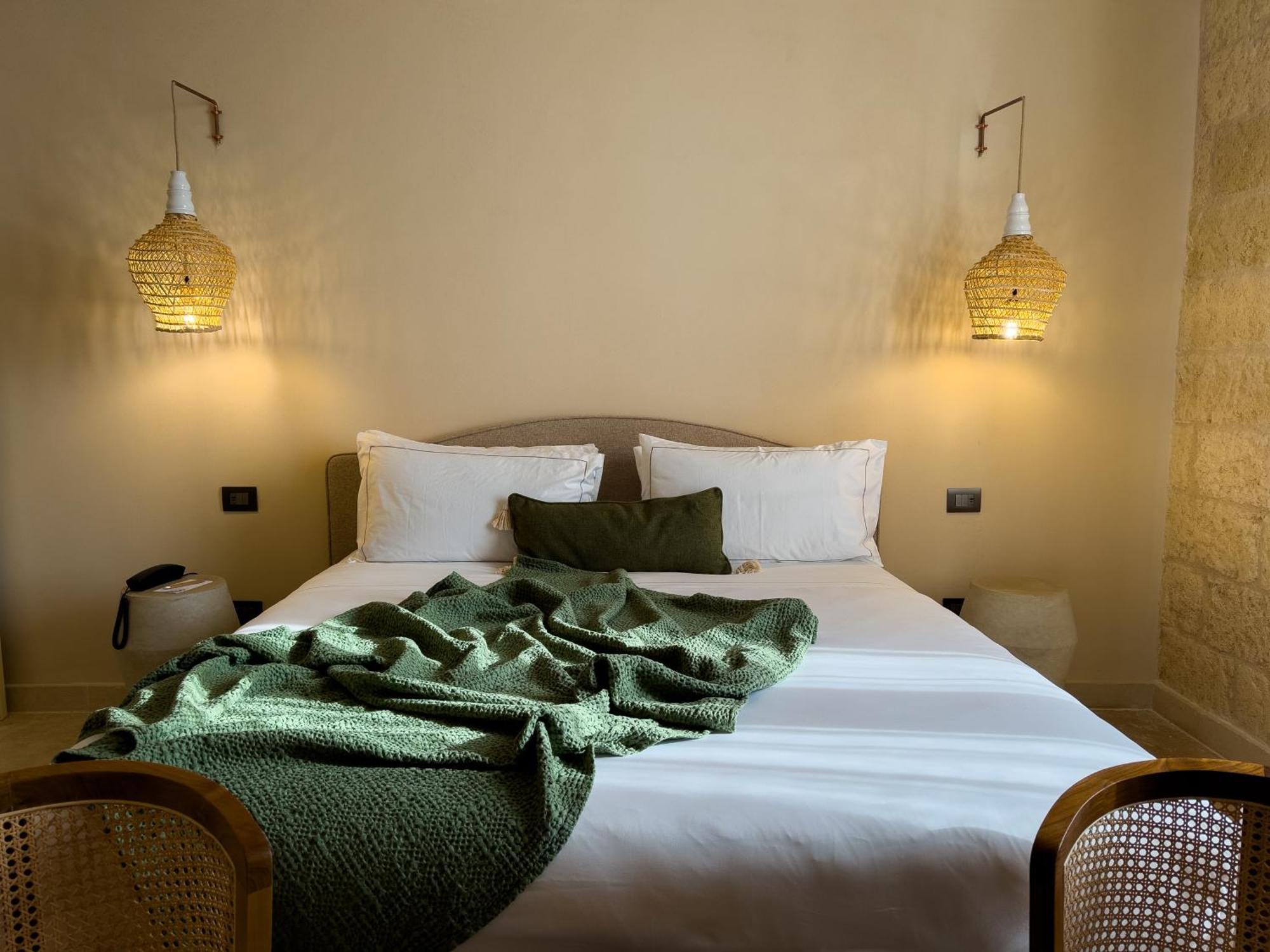 Masseria Donna Menga - The Leading Hotels Of The World Torre Lapillo Exteriör bild
